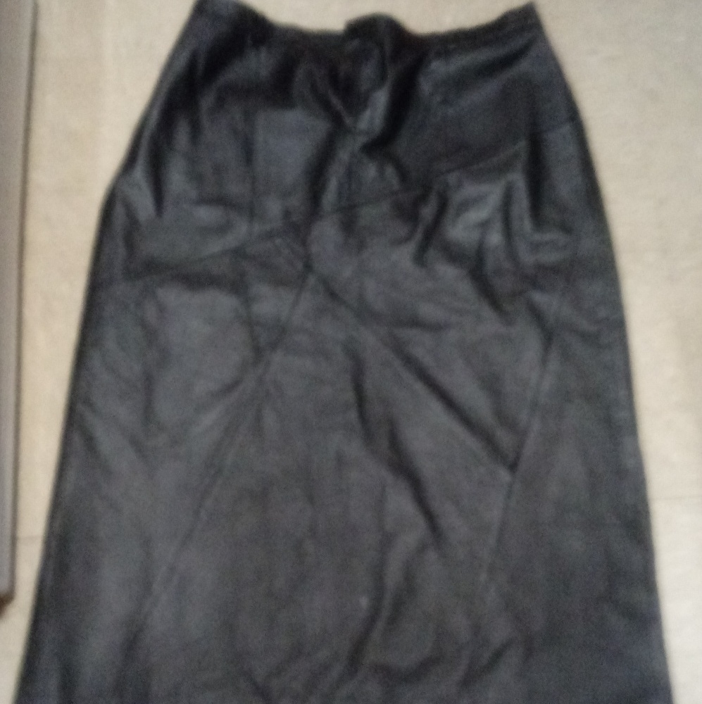 Genuine leather skirt